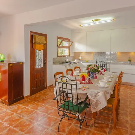 Casa Del Rull *